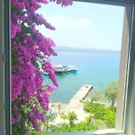 With A Sea View No 15, First Row By The Sea, House Ana Lägenhet